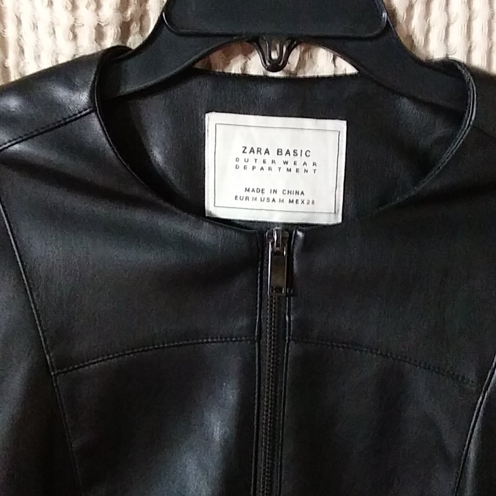 ZARA Basic - Picture 3 of 8